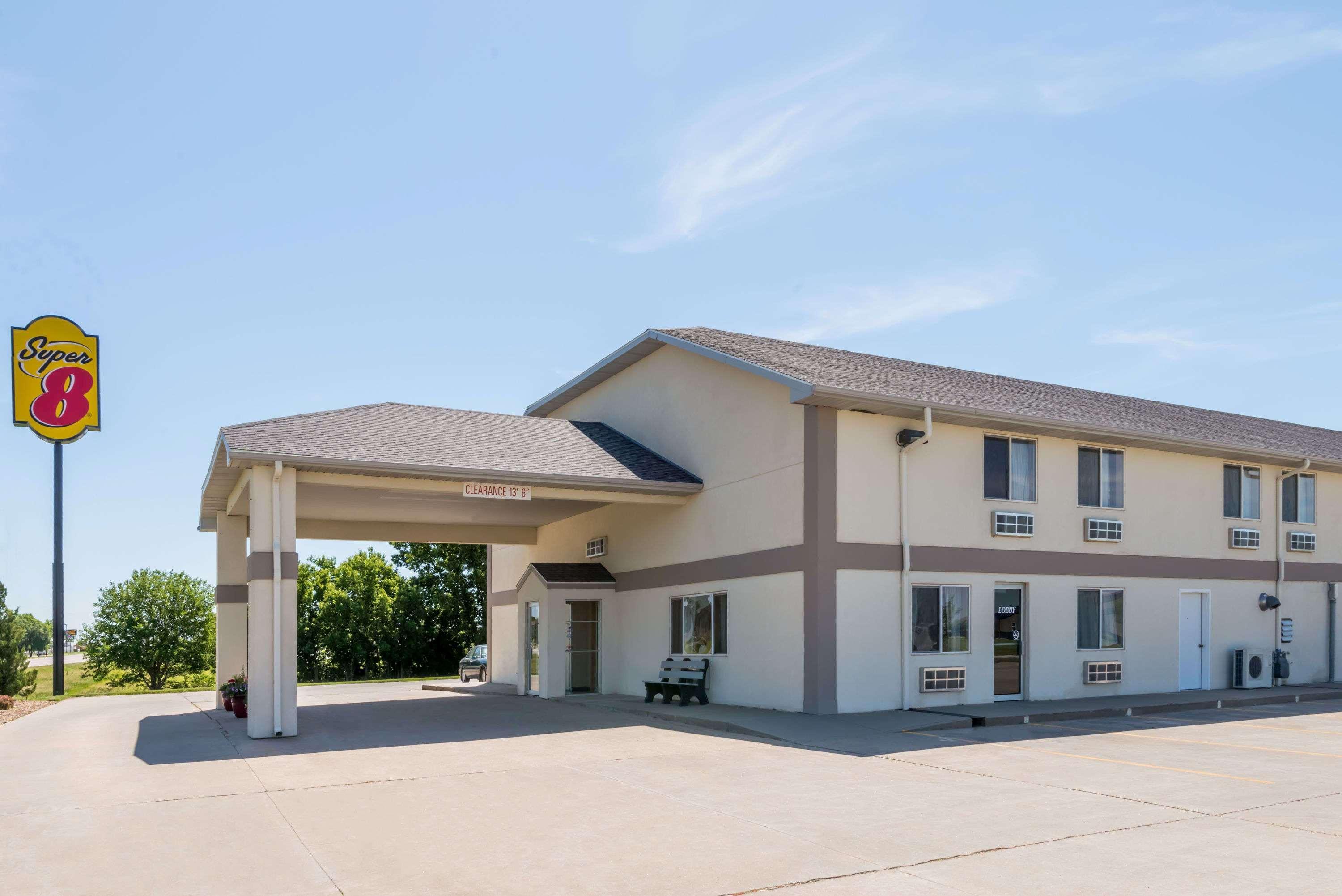فندق سوبر 8 باي ويندام بلويت Beloit المظهر الخارجي الصورة